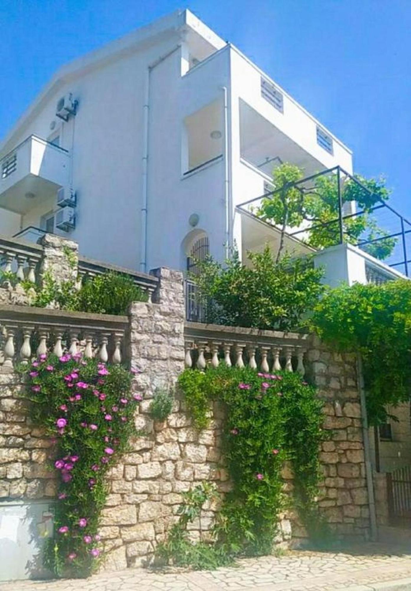 Apartmani Jovanovic Petrovac Kültér fotó