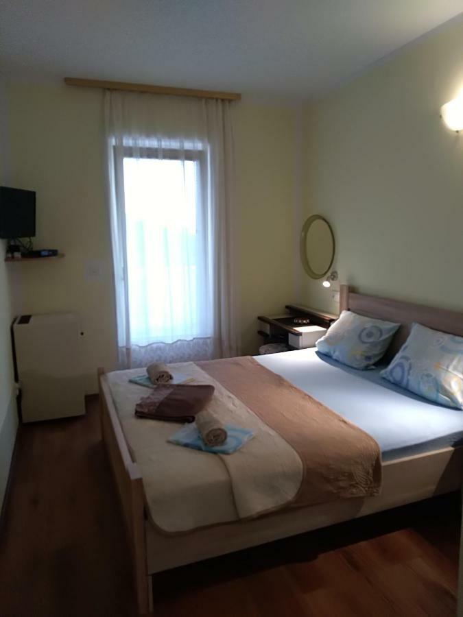 Apartmani Jovanovic Petrovac Kültér fotó