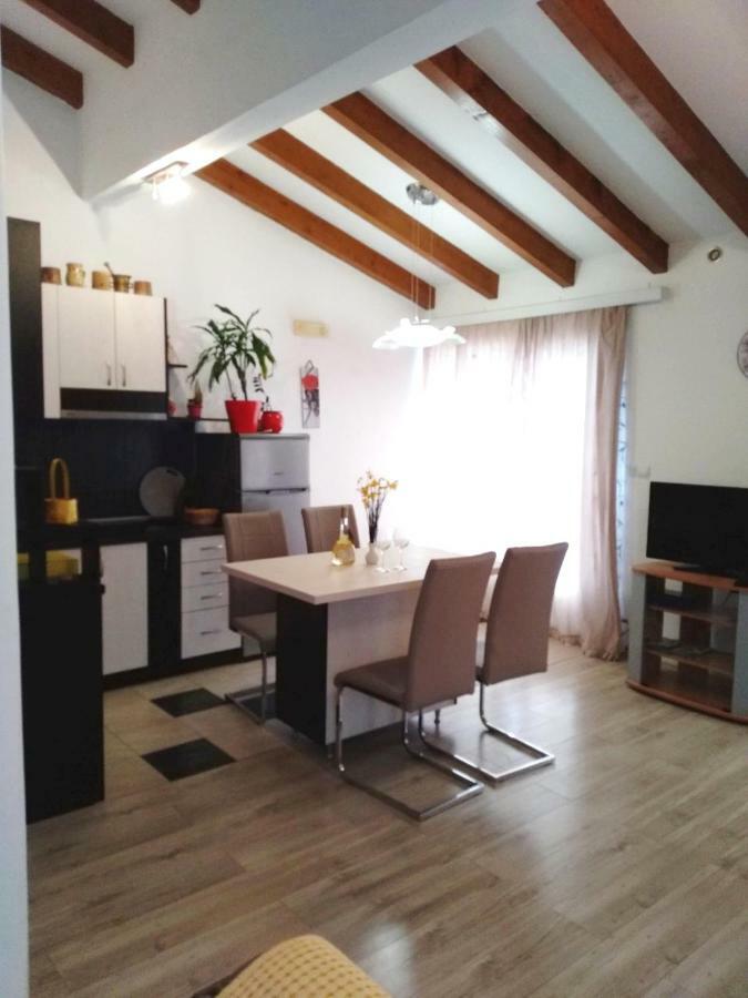 Apartmani Jovanovic Petrovac Kültér fotó