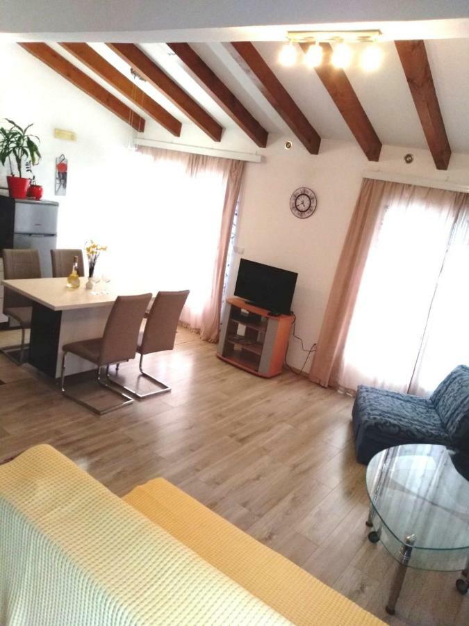 Apartmani Jovanovic Petrovac Kültér fotó